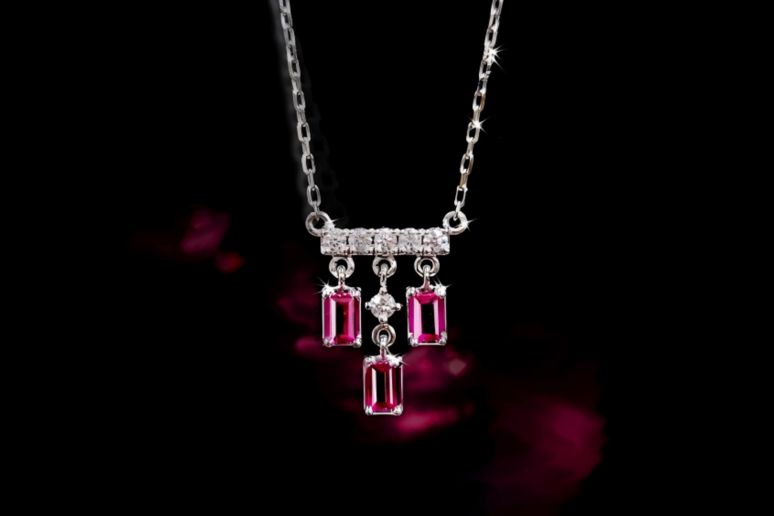 流光漾影 映耀佳期<br>AHKAH 推出chandelier sway petit中国七夕红宝石特别款项链