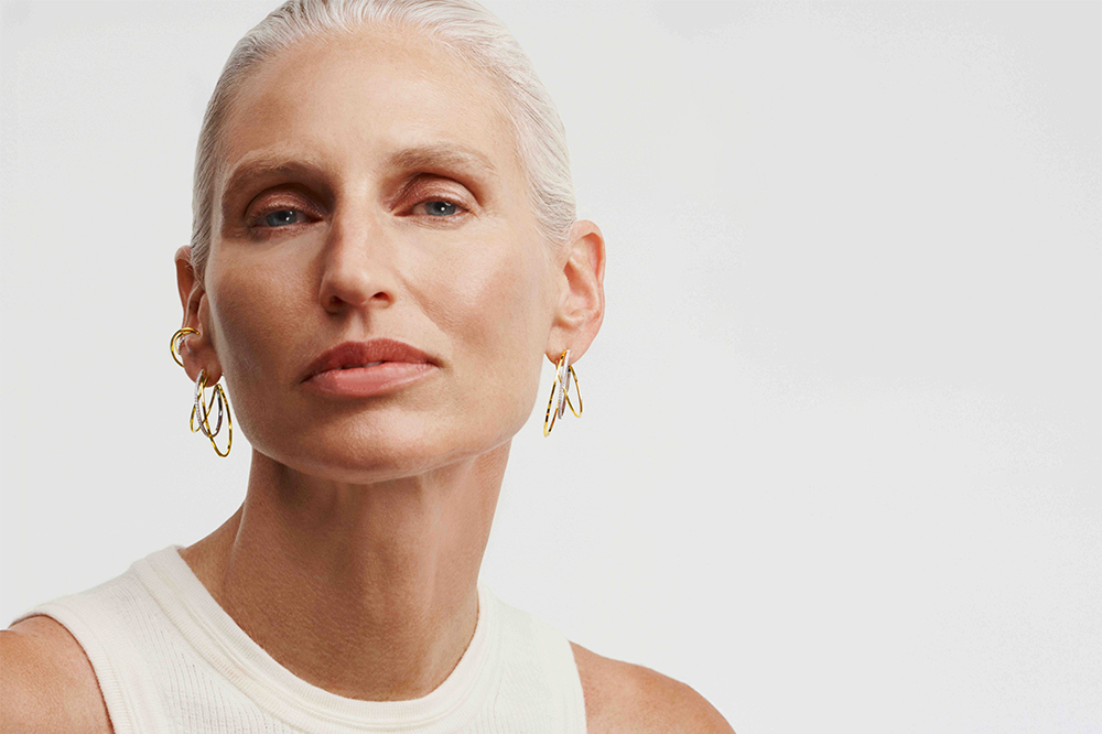 花绽之时 我自闪耀<br>AHKAH发布2026春夏新作elements原素系列